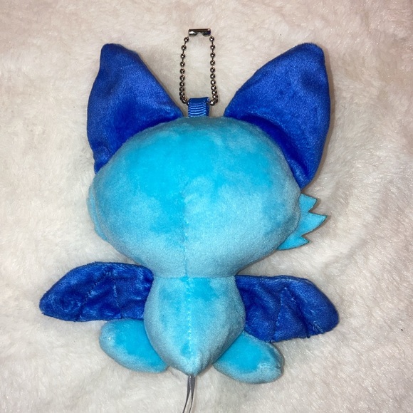 Blueberry fruit bat plush hanger - Picture 3 of 5